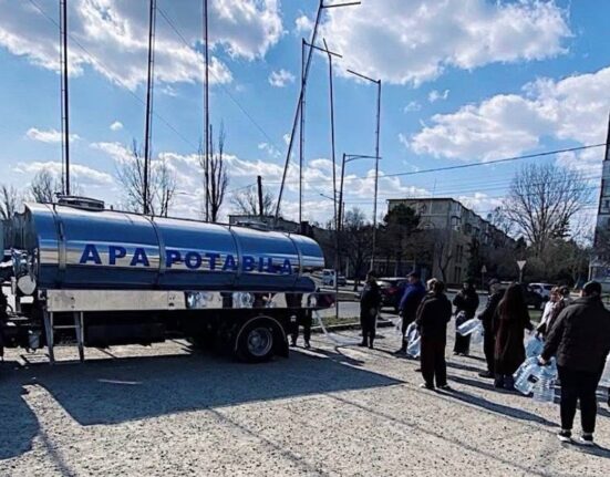 Primăria Iași trimite apă orașului Bălți din Republica Moldova pe fondul poluării cu petrol a fluviului Nistru