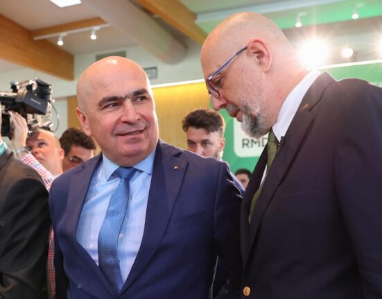 Kelemen Hunor: „Bugetul va trece. Ilie Bolojan merge ca premier mai departe, până la rocadă”