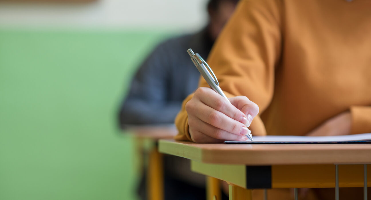 Modele de subiecte la Fizică la Simulare BAC 2026