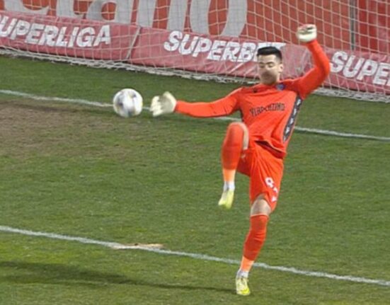 U Cluj e noul lider din Superliga. Meci decis de gafa sezonului, făcută de ultimul jucător convocat la națională