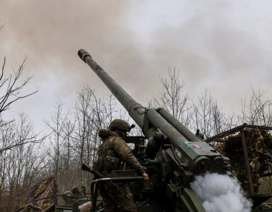 Rusia trimite pe câmpul de luptă infanterie navală și trupe mobilizate din Crimeea