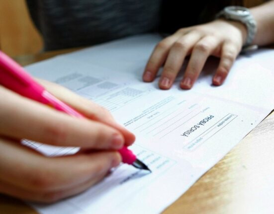 Simulare Bacalaureat 2026. Elevii, provocați să se încadreze în timp cu rezolvarea exercițiilor la Matematică