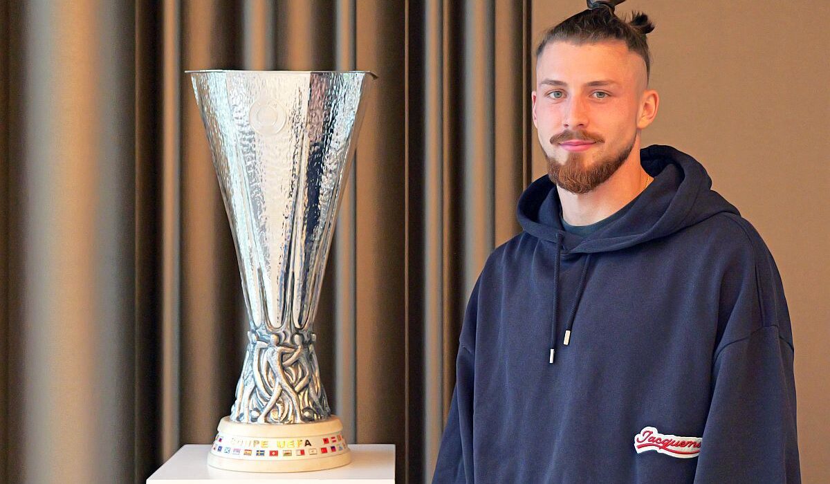 „Prima dată când m-am emoționat până la lacrimi” » Radu Drăgușin despre „anul perfect”, realitatea din Premier League și cumpăna carierei: „Vezi cum e, uneori, viața?”