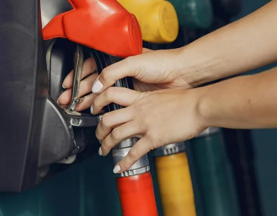 OUG pe carburanți reduce prețul la pompă cu 50 de bani/ litru dar aruncă în aer 80% din firmele din industria petrolieră, spune Radu Georgescu: Am citit de trei ori, rar am văzut așa ceva