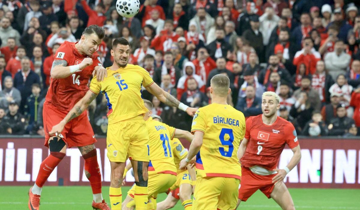 Le-a „citit” viitorul » Trei titulari, OUT de la naționala României?!