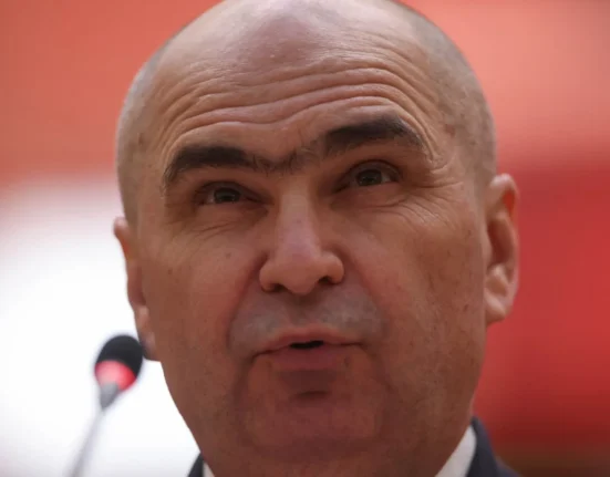 Sindicatul Național Forța Legii intră peste Bolojan! Circulară către primării: Concedierile nu sunt obligatorii
