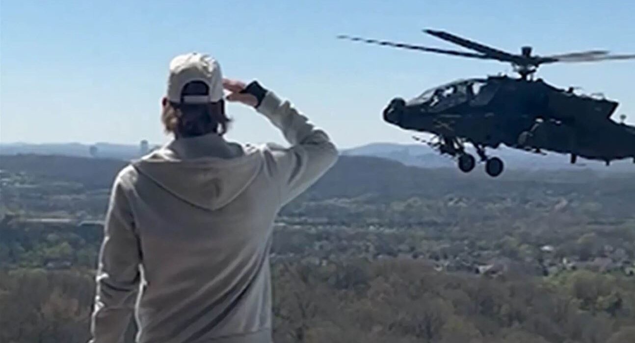 VIDEO Nicio pedeapsă pentru piloții care s-au dus cu elicoptere de luptă la casa cântărețului Kid Rock: „Continuați, patrioți”
