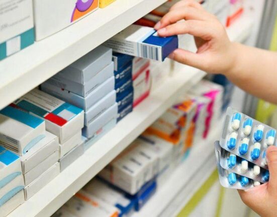 Escrocherie uriașă în sistemul medical: Cum a fraudat o farmacistă statul cu medicamente pentru militari și demnitari