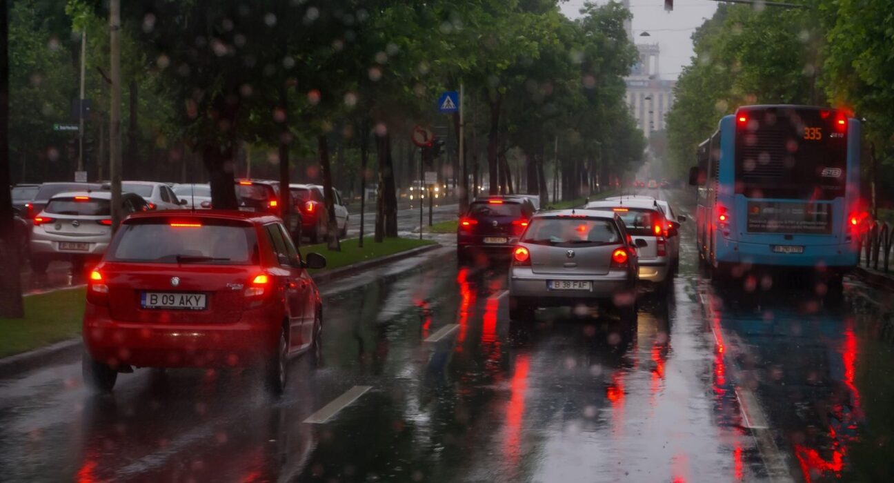 Două alerte meteo pentru București, emise acum de meteorologi