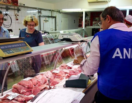 Amenzi de peste 6,3 milioane de lei pentru comercianții de carne de miel