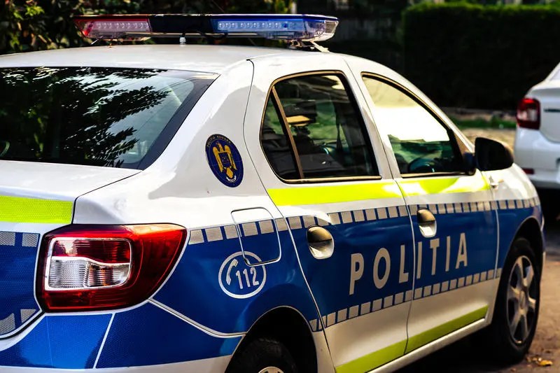 VIDEO Șofer băut urmărit de polițiști pe străzile Capitalei. Un agent de la Rutieră a fost rănit 