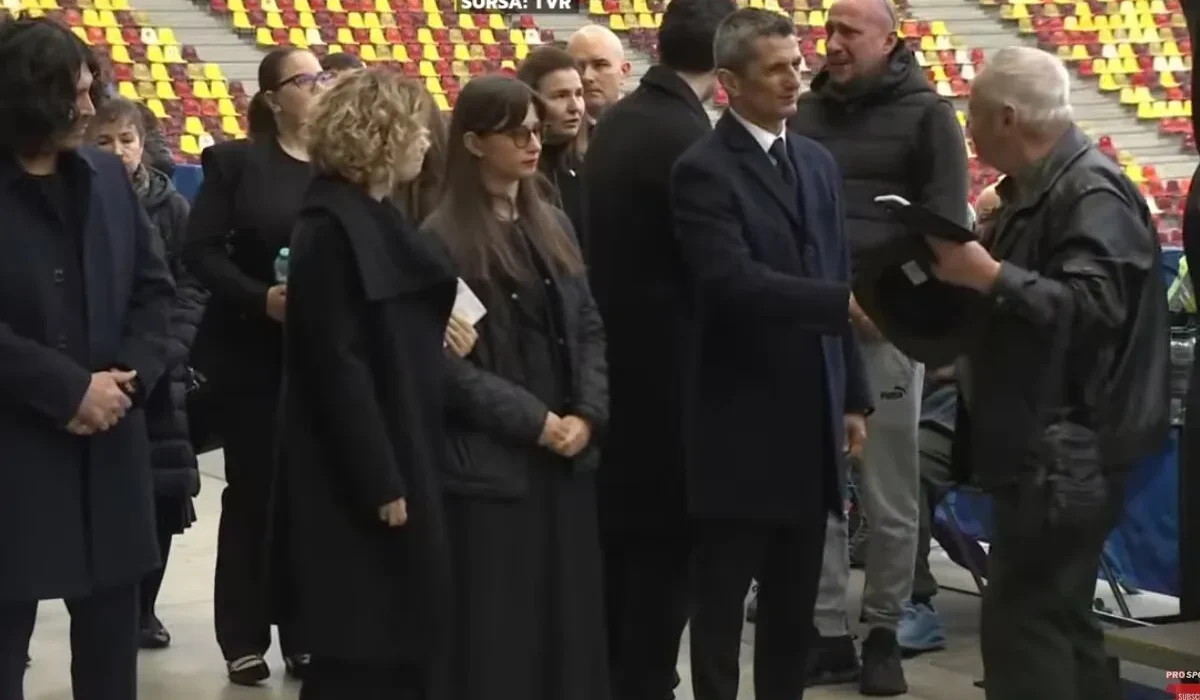 VIDEO Răzvan Lucescu, copleșit de emoții la plecarea din România: „Simt că am vorbit mult prea puțin cu el”