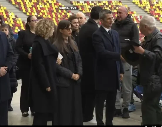 VIDEO Răzvan Lucescu, copleșit de emoții la plecarea din România: „Simt că am vorbit mult prea puțin cu el”