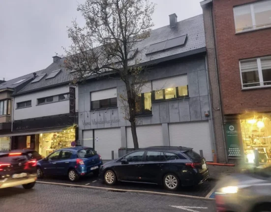De necaz că au pierdut o avere după o noapte la cazino, doi români au spart o bijuterie în Belgia