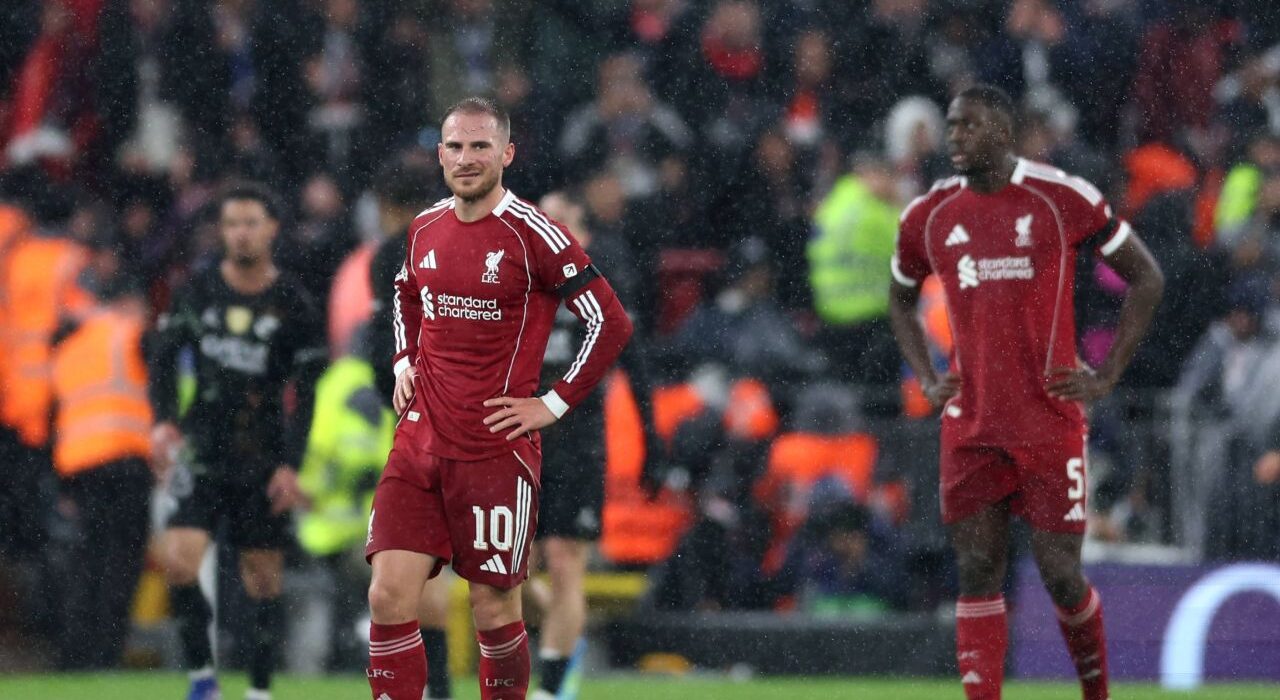 ACUM: Liverpool -0 | Plouă torențial pe Anfield