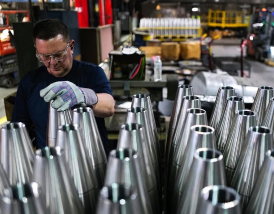 SUA dau o nouă lovitură Europei, din cauza războiului din Orient: S-a cam terminat armamentul de export al americanilor