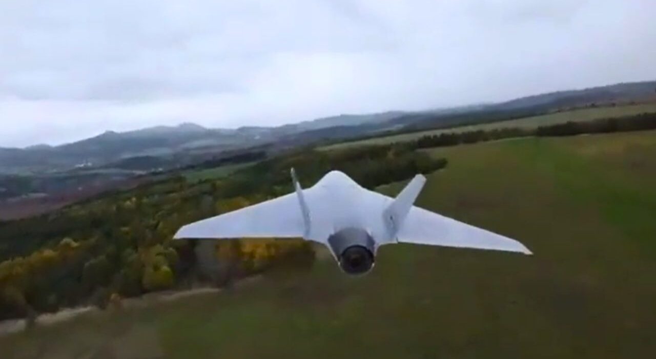 Drone românești pentru Ucraina. Cine dezvoltă „killer-ul de Shahed”, dotat cu motor turbo și inteligență artificială