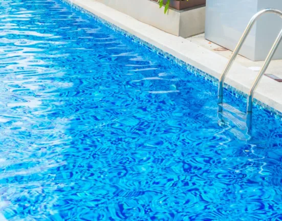 Ce s-a întâmplat la piscina din Eforie Nord, acolo unde a fost chemată astăzi ambulanța pentru mai mulți turiști