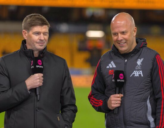 Steven Gerrard, ținta principală pentru banca tehnică a fostei campioane a Angliei