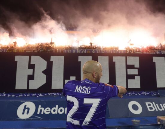 Show cu Bad Blue Boys după ce Dinamo Zagreb a devenit campioană în Croația înainte să joace!
