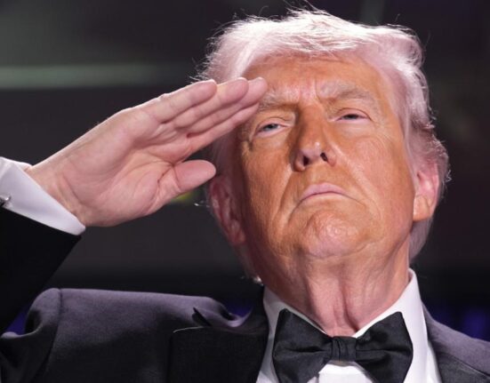 Pașapoarte cu chipul lui Donald Trump, emise de SUA în ediție limitată