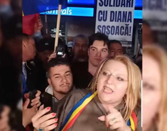 Susținătorii Dianei Șoșoacă au provocat haos pe Aeroportul Otopeni. Eurodeputata s-a întors în țară după ridicarea imunității