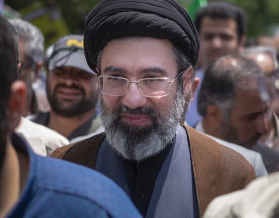 Liderul Iranului vrea „jihad cultural și economic” pentru „dezamăgirea” inamicilor. Mesajul lui Mojtaba Khamenei
