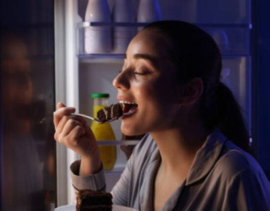 De ce unii oamenii se gândesc tot timpul la mâncare. Ce înseamnă ,,food noise”