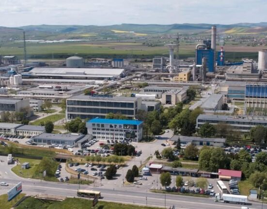 „Salvăm industria națională de îngrășăminte”: mesajul lui Bolojan după anunțul afacerii Azomureș–Romgaz