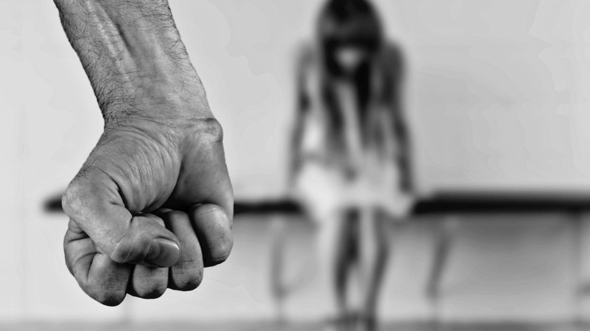 Crimă înfiorătoare în Bihor: Elevă de 18 ani, găsită moartă pe câmp / Update: Suspectul a fost prins și a recunoscut fapta / video