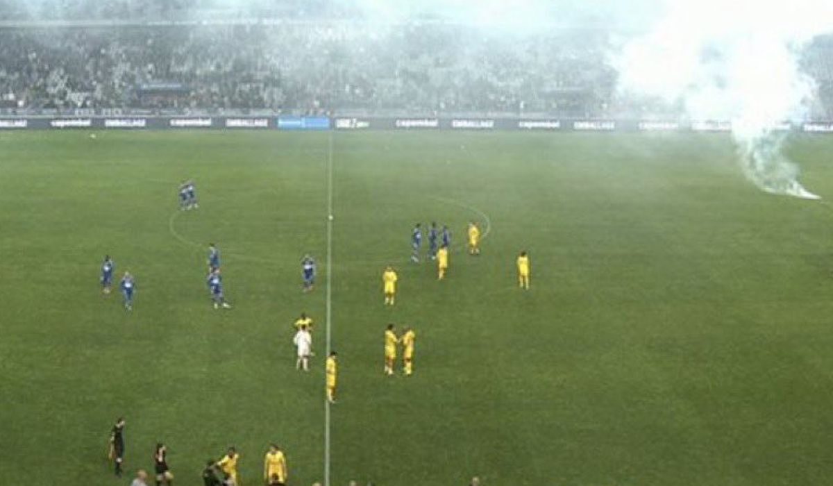 Haos pe teren, meci abandonat » Gazdele au retrogradat, oaspeții au promovat în Ligue 1!