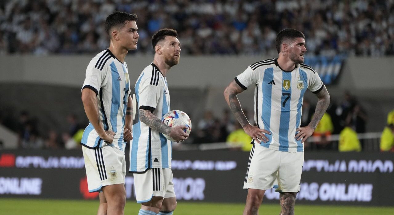 Argentina a anunțat lotul lărgit pentru Campionatul Mondial din 2026! Un nume mare este deja OUT