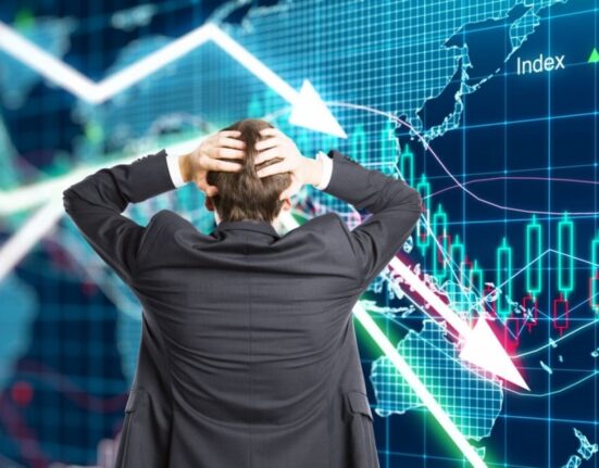 Economia României, în cădere cu 1,2% în primul trimestru. Domeniile care au înregistrat cele mai mari scăderi