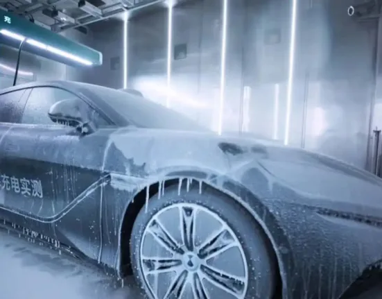 Gigantul auto chinez BYD uimește lumea: încărcare în 12 minute la temperaturi de -30°C