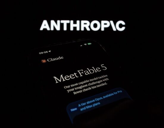 Anthropic invocă „riscurile catastrofale” ale inteligenței artificiale și avertizează despre „un șoc major pe piața muncii”, la doar o zi după ce a lansat cel mai puternic model al său de AI