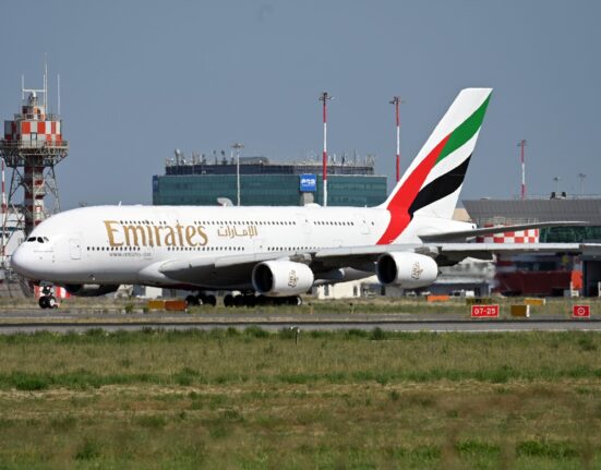 De la Emirates la Wizz Air, marile companii aeriene mizează acum „all-in” pe internetul Starlink