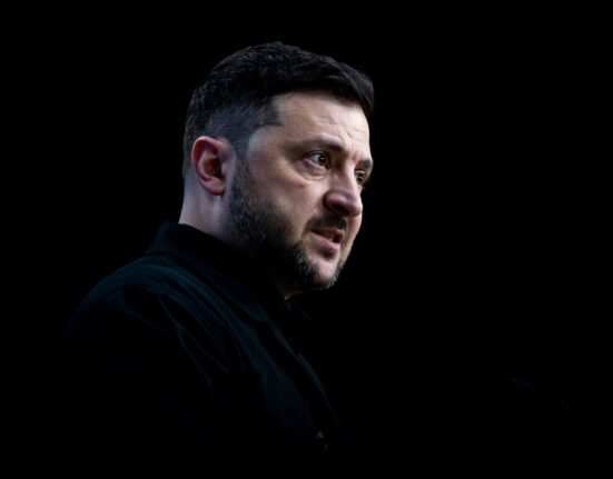 Limba rusă nu mai beneficiază de statut protejat în Ucraina. Ce prevede legea promulgată de Zelenski