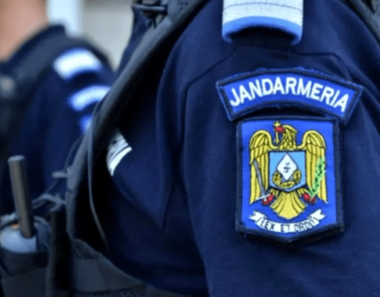 VIDEO Jandarmeria anunță că a dat amenzi și la Bucharest Pride și la Marșul Normalității: S-au deschis și dosare penale pentru port de obiecte periculoase