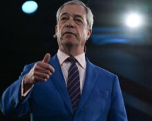 Plan radical al Reform UK: Nigel Farage vrea interzicerea locuințelor sociale pentru străini