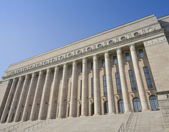 Finlanda face un pas decisiv pentru ridicarea interdicției totale care viza armele nucleare
