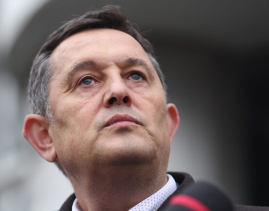 Convins că guvernul Veștea are „99,99% șanse să pice”, un lider AUR face o predicție: „Să-și ia inima în dinți și să se propună ca premier”