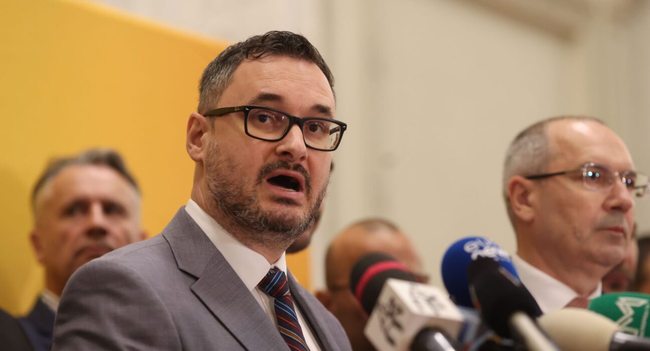 Un lider AUR denunță „dubla măsură”, după decizia ÎCCJ despre Fritz și acuzațiile DNA la Ciucu: „Fără penali în funcții publice!”