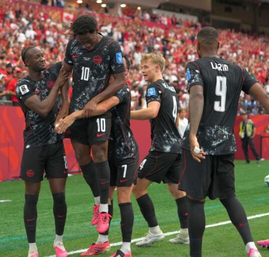 Canada a SPULBERAT-O pe Qatar la Cupa Mondială » La 6-0, gazdele atacau cu portarul