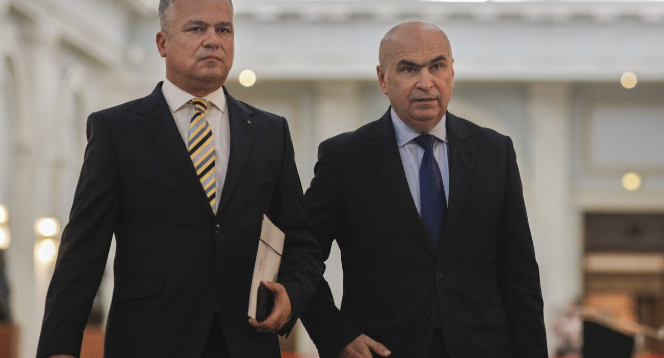 Mesajul lui Veștea către liberali, înaintea Congresului. „Foarte probabil, PNL va deveni brelocul USR”