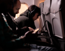 Te simți epuizat după un zbor lung? Ce spun specialiștii despre adaptarea la jet lag