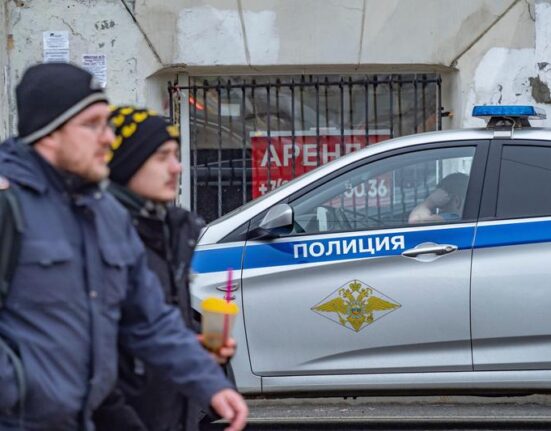 Razii de amploare în Rusia, unde bărbații sunt duși cu forţa la sediile birourilor de informare-recrutare