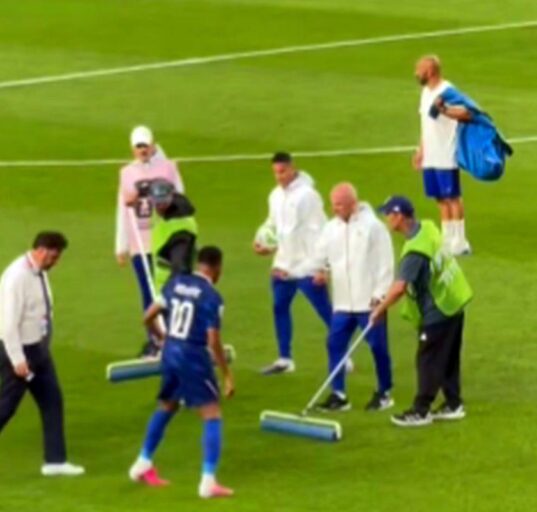 Mbappe, despre duelul de la distanță cu Messi: „Nu este nicio dramă” + Cum explică momentul viral