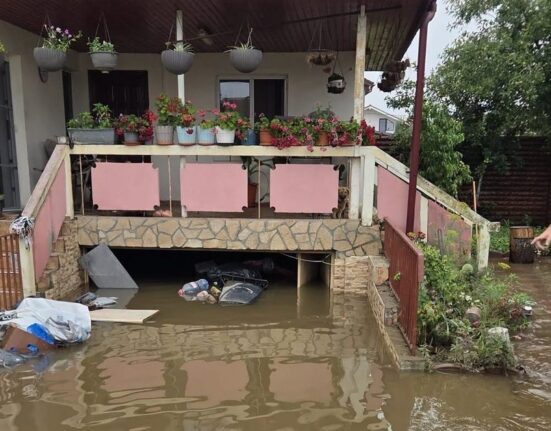 12 localități din țară afectate de fenomene meteo extreme: un spital din județul Vrancea, alimentat temporar cu generator
