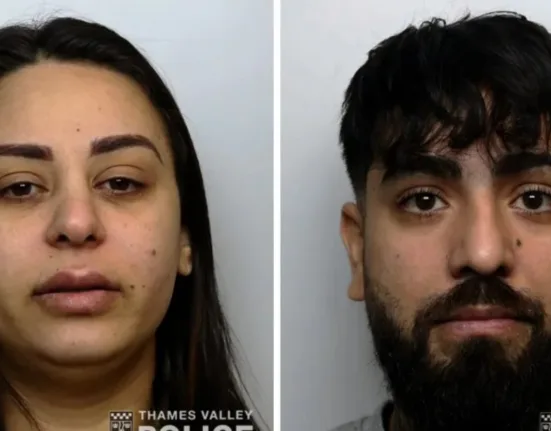Sedau victimele pentru a le jefui. Doi români din Marea Britanie au recunoscut că au provocat moartea a doi bărbați