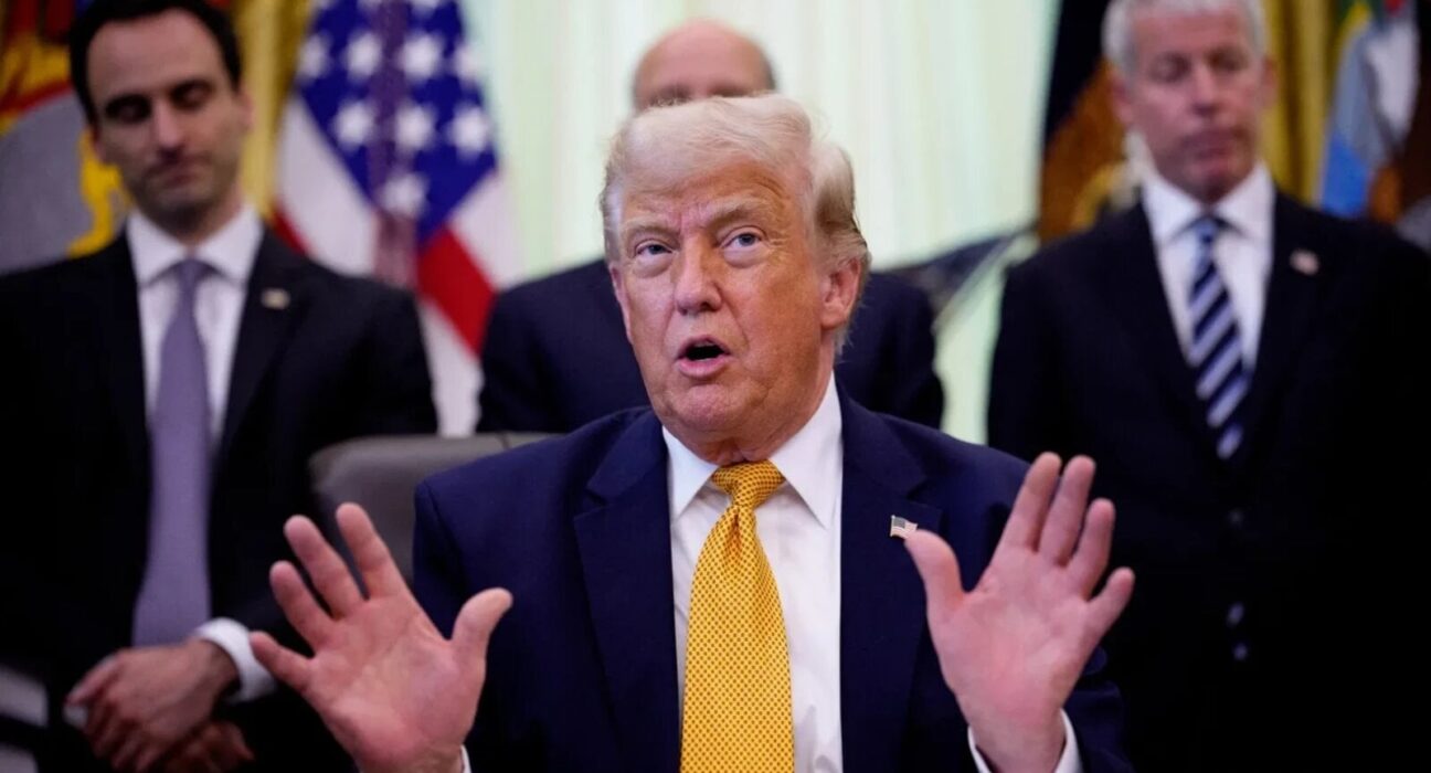 Donald Trump acuză Iranul de „încălcare stupidă” a armistițiului în urma atacurilor asupra unor nave în Strâmtoarea Ormuz